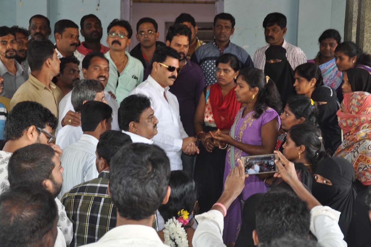 ಆಶ್ರಯ ನಿವೇಶನ ಹಂಚಿಕೆಯಲ್ಲಿ ನಡೆದಿರುವ ಅವ್ಯವಹಾರವನ್ನು ತನಿಖೆಗೆ ಒಳಪಡಿಸಲು ಒತ್ತಾಯ